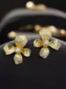 Pendientes de Perla con Estambres de Flor Estilo Minimalista, Pendientes Sencillos Exquisitos y Únicos, Accesorios para Orejas de Moda de Lujo Ligero de Gama Alta Venta al por Mayor