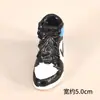 Decoración de Pastel para Hornear Llavero de Zapatos de Baloncesto Vestir Niños Baloncesto Moda Deportiva Zapatos Deportivos Tarjeta Plug-in