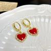 Pendientes vintage festivos de Año Nuevo con forma de corazón rojo, sin agujeros, con aroma a gota de aceite, placa de incienso con mosquitos y hebilla para las orejas.