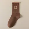 Calcetines de Media Caña para Mujer con Pantalones de Tiburón 2025 Nuevo Maillard Celebridad de Internet Calcetines Deportivos de Algodón Calcetines Largos de Otoño e Invierno