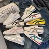 Zapatillas de Entrenamiento Alemanas para Mujer, Nuevas 2026 Primavera Versátiles de Corte Bajo Casuales, Ligeras de Suela Plana Populares Zapatillas Blancas