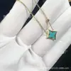 Collar de Trébol de Cuatro Hojas Versión Alta de Burro Oro Rosa Pulsera de Cuatro Flores Nácar Juego de Joyas de Plata Medieval Anillo