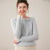 Nuevo Suéter de Cabra Otoño e Invierno 2025 para Mujer Delgado Botón en el Hombro Cuello de Una Línea Corto de Punto de Alta Gama
