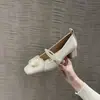 Zapatos Mary Jane de Camelia 2026 Nuevos Zapatos de Satén de Boda de Tacón Alto para Combinar con Vestidos, Zapatos Retro Franceses de Hada con Tacón Grueso