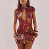 Vestido Moderno Estampado com Recortes, Vestido Curto Justo que Valoriza a Silhueta, Novo Vestido Elegante Estilo Chinês com Gola Alta, Estilo Chinês