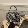Bolsa de Ombro Estampada de Leopardo Estilo Hong Kong Nova Verão 2025 Bolsa de Braço Ocidental Simples na Moda Bolsa Transversal Bolsa Transversal Personalizada