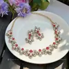 Conjunto de Pulsera y Collar con Perlas y Flores Tachonadas de Diamantes Estilo Palacio Vintage, Conjunto de Joyería de Cadena para Clavícula Lujoso y Sofisticado para Mujer