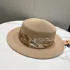 Chapéu de Palha Modelo Novo 26 Anos com Topo Reto para Mulheres, Chapéu de Sol de Aba Larga, Chapéu de Palha Fashionável Estilo Coreano para Passeios e Férias
