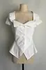 Camisa elegante de estilo francês com lapela, decote V, acinturada, de abotoamento simples, manga curta, top casual que revela a clavícula com barra dupla pontiaguda para mulheres