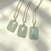 Pingente "Paz e Serenidade" de Jade Aventurina Natural, Cor Clara de Água Limpa, Pingente Plano com Base de Gelo, Amuleto da Serenidade, Ornamento de Jade