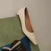 Zapatos de salón poco profundos de punta fina de cuero genuino estilo retro francés, zapatos de trabajo versátiles de tacón grueso para mujer, elegantes y con estilo, zapatos de salón profesionales