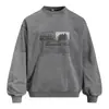 Moletom Casual com Gola Redonda e Mangas Longas com Estampa Criativa de Letras para Homens, Caimento Solto, Estilo de Rua Americano, Desgastado, Top Versátil