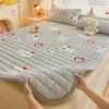 Colchón de terciopelo de leche grueso clase A invierno cálido sábana bajera con forro polar funda de cama cojín dormitorio de estudiante tatami