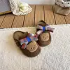 Zapatos Birkenstock para Niños con Lazo de Oso Estilo Nuevo Primavera 2026 Niños y Niñas Suela Suave Antideslizantes Slip-On Zapatillas Cerradas