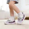 Zapatos de Bebé Huecos de Nuevo Estilo con Suela Ligera y Malla Transpirable, Zapatos Versátiles para Niños Talla 17-21, Modelo 5740