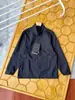 Chaqueta Cortavientos Ligera para Pareja con Cuello Alto para Exteriores Es Cortavientos y Resistente a la Lluvia La Tela es Cortavientos y Transpirable 9266