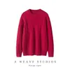 Novo estilo de suéter de cashmere grosso, canelado, com mangas raglan, caimento solto e relaxado, gola redonda, apresentando padrão trançado.
