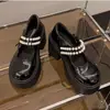 Sapatos de Salto Alto Plataforma com Salto Grosso e Laço Doce para Mulheres 2026 Primavera/Verão Novo Estilo Sapatos Individuais Petite Sapatos Mary Jane de Couro