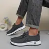 Venta al por mayor transfronteriza de fábrica de nuevos zapatos deportivos de malla tejida fly-knit para hombre, transpirables, ligeros, zapatos casuales para caminar