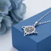 Nuevo Colgante de Nudo Celta con un Toque de Lujo Ligero y de Alta Gama, Incrustado con Circonita y Resina, Collar de Nudo de Bruja, Cadena de Clavícula Moderna y Versátil