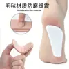 Almohadillas de fieltro en forma de cuña para tacones altos son suaves, anti-rozaduras y previenen ampollas y callosidades. Se pueden aplicar fácilmente, cortar al tamaño y son autoadhesivos.