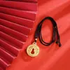 Vietnam Arena Oro Punto Perforado Tallado Hueco Calabaza Colgante Latón Chapado en Oro Estilo Retro Fulu Redondo Marca Collar Cadena de Lana