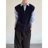 Chaleco de punto holgado con cuello en V y media botonadura para hombre, estilo japonés vintage, adecuado para llevar en capas, estilo casual maduro, chaleco sin mangas