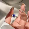 Elegante y Lujoso Collar Colgante de Amor Inductor de Dopamina con Corindón Rojo Sangre de Paloma y Anillo de Huevo de Paloma Paraíba para Mujer