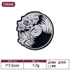 Parche Bordado de Tela con Cabeza de Calavera Fantasma Guitarra de Rock Insignia Parche de Banda de Rock Estilo Punk Blanco y Negro Parche Parche
