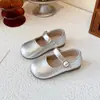 Zapatos de Cuero para Niñas Estilo Primavera/Otoño 2026 Zapatos para Niños de 3-6 Años Zapatos de Princesa Estilo Coreano Hebilla de Moda Suela Suave Zapatos para Bebé Niña
