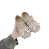Sapatos de Cristal Fechados para Meninas 2026 Primavera/Verão Novos Fashionáveis Versáteis Casuais com Laço de Pérola Sapatos de Princesa