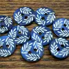 Botones de nácar con fondo azul tallado natural de rama y hoja para camisas, suéteres, cárdigans, blusas y decoración de vestidos