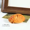 Estatueta esculpida de Goku Saiyajin em madeira de cipreste chinês, fofo ornamento de desenho animado, adequado para segurar e brincar, um ótimo presente