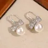 Brincos de Pérola com Laço Totalmente de Diamante Estilo Longo Brilhante Elegante Versátil para o Dia a Dia Commute Atmosfera Menina Nicho Brincos