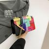 Bolsa Prellis Colorida Feminina Outono 2024 Nova Cor Contrastante Design de Nicho Bolsa de Ombro Único Transversal Corrente Fashion Bolsa Feminina