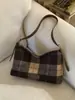 Bolso de Hombro Cruzado para Mujer 2025, Nuevo, Elegante, Versátil, de Moda, Nicho, para Axila, Simple, Casual, para Viajar