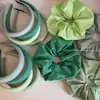 Diadema Verde Primavera con Acabado de Alta Gama, Versátil para Salir, Diadema de Esponja, Pinza para el Cabello, Accesorio para el Cabello, Estilo Nuevo