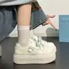 Polvo de Sal Marina para Mujer Verano 2026 Nuevas Versátiles Populares Cuadros Lindos Zapatillas Blancas de Suela Gruesa Marca de Moda