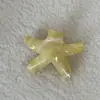 Vacaciones de Verano Viento Amarillo Blanco Flor de Huevo Pinza de Agarre Sentido Avanzado Dulce Cabello Sizzy Pinza Tiburón 2025 Accesorios para el Cabello Nuevo Estilo