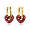 Pendientes de amor con gotas de aceite rojo retro francés para mujer, diseño de nicho, pendientes de corazón de melocotón avanzados, chapados en oro de 18 quilates con hebilla para la oreja.