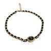 Dulce conjunto de collar de cadena de cuero digital estilo Chanel y aretes, lujo ligero, caro, temperamento de alta gama, joyería moderna