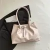 Bolso de hombro estilo coreano, minimalista y versátil para mujer, nueva colección otoño 2026, con un diseño único y adecuado para ir al trabajo