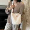 Elegante bolso cruzado, bolso de hombro, moda de felpa otoño/invierno, bolso casual de moda para el día a día, nuevo diseño 2026, bolso tipo cubo de gran capacidad para mujer