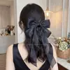 Elegante pasador de pelo floral, nuevo estilo 2026, en una hermosa paleta de colores, perfecto para crear peinados recogidos, un accesorio para el cabello simple y chic para otoño e invierno, con un diseño de pinza de pato delicado y lujoso