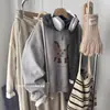 Suéter de Punto Redondo con Estampado de Pony Retro Coreano Sudadera Blanca y Gris para Mujer Estilo Invierno 2025 Top Casual Holgado y Versátil