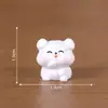 Muñeca de Perro Blanco Pequeño Feliz Linda Casa de Muñecas Decoración DIY Accesorios para Colgar Paisaje en Miniatura de Escritorio Pequeños Adornos