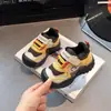 Zapatillas de Suela Suave para Niñas 2026 Primavera/Verano Nuevos Versátiles de Moda Zapatos para Niños Pequeños Zapatos Casuales para Bebés Niños Modernos