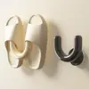 Prateleira para chinelos de banheiro, design em forma de U com ventosa, sem necessidade de furar, montada na parede, com função de drenagem e espaço de armazenamento