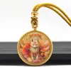 Collar Colgante Thangka Redondo Dorado Pintado a Mano Zodiaco Santo Patrono Dios Amarillo de la Riqueza Tara Verde Thangka Venta al por Mayor