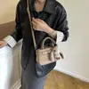 Bolso bandolera, bolso de mano, moda vintage, otoño, lujo ligero, nicho, nuevo modelo para mujer 2026, elegante, de un solo hombro, estilo para ir al trabajo